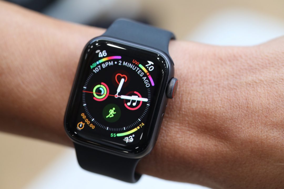 Apple Watch vừa cứu sống một người bị nước lũ cuốn - Ảnh 1. Apple Watch vừa cứu sống một người bị nước lũ cuốn - Ảnh 1.