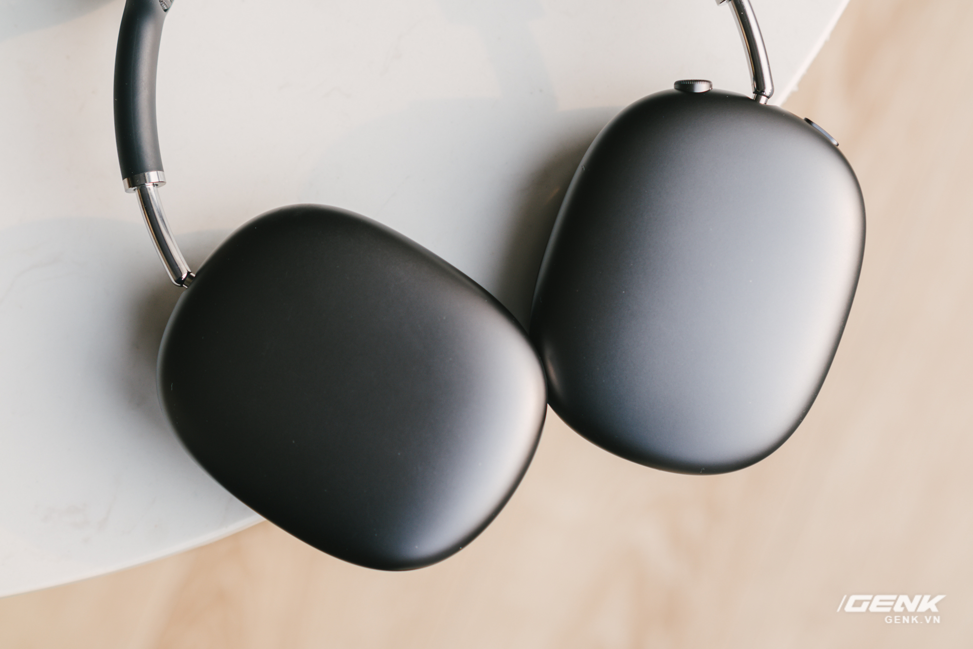 Đánh giá Apple AirPods Max: Hay đấy nhưng khó tìm chân ái, kể cả với những iFan hàng đầu - Ảnh 2. Đánh giá Apple AirPods Max: Hay đấy nhưng khó tìm chân ái, kể cả với những iFan hàng đầu - Ảnh 2.