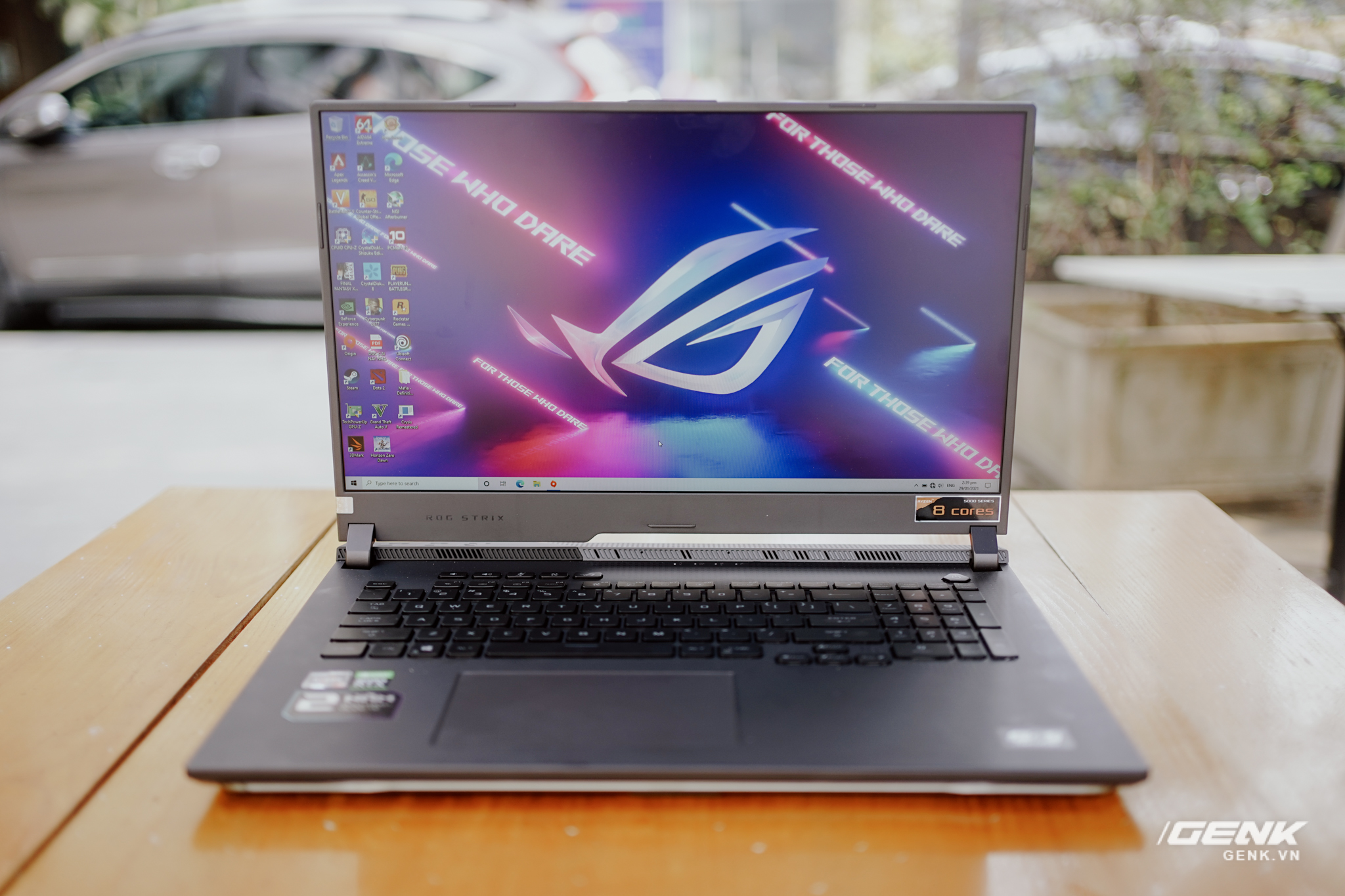 Trải nghiệm laptop gaming trang bị VGA mạnh nhất nhì thế giới: Bỏ ra 50 triệu có đủ để cân hết game khủng hay không? - Ảnh 1. Trải nghiệm laptop gaming trang bị VGA mạnh nhất nhì thế giới: Bỏ ra 50 triệu có đủ để cân hết game khủng hay không? - Ảnh 1.