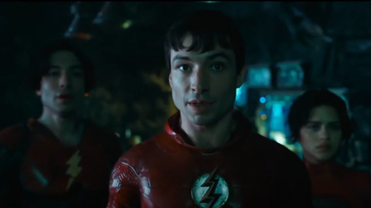 The Flash tung teaser mới: 2 Barry Allen cùng xuất hiện, Batman "cũ" trở  lại, DCEU chính thức bước vào đa vũ trụ