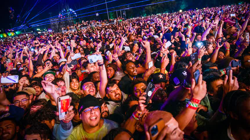 The physics behind the Astroworld tragedy: When the crowd becomes a liquid like mass, you can drown in the sea of ​​people - Photo 2.