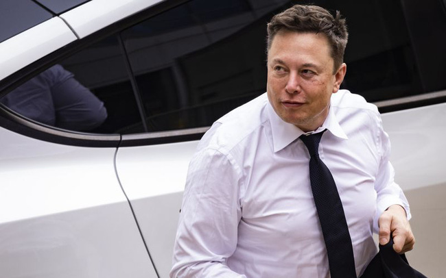 Mới “gây bão” sau khi tranh luận với Thượng nghị sĩ Mỹ, Elon Musk lại bán thêm 930 triệu USD cổ phiếu Tesla [HOT]