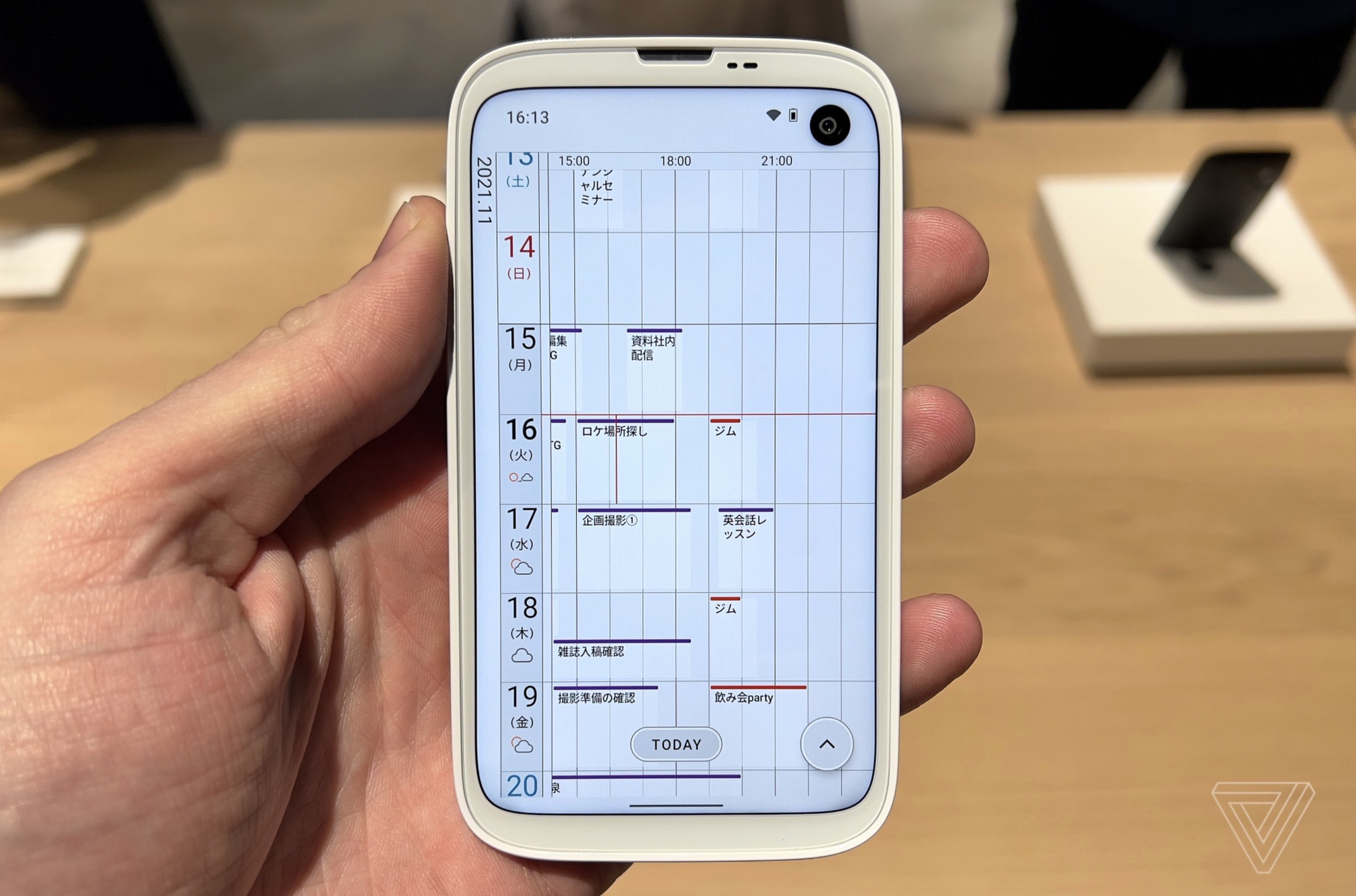 Balmuda Phone: Smartphone from a Japanese toaster, designed for human hands - Photo 6.