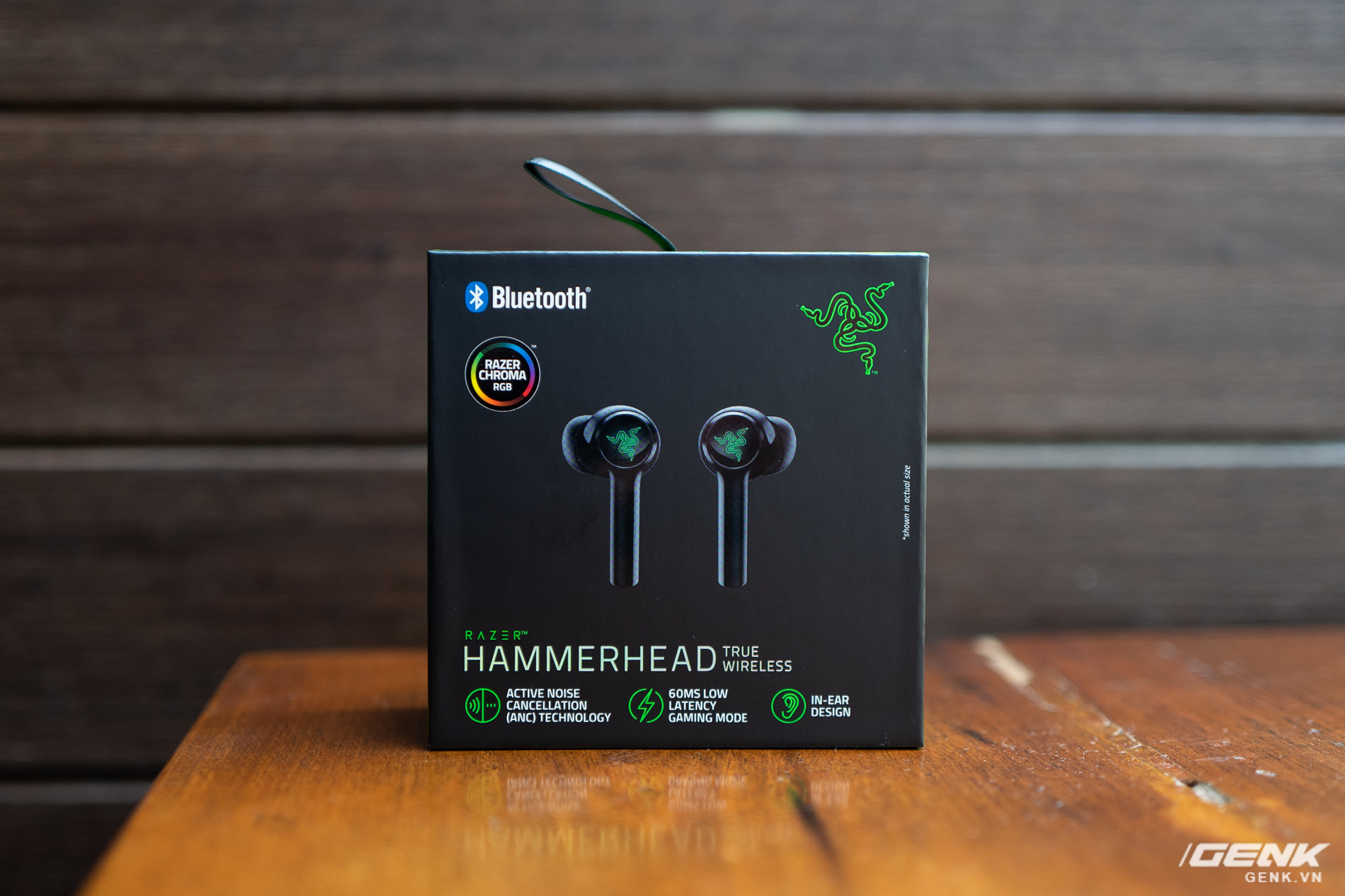 Open the box Razer Hammerhead TWS 2021 (Gen 2): Active noise cancellation, RGB color changing lights, 60ms low audio delay, worth upgrading compared to the 2019 version - Photo 2.