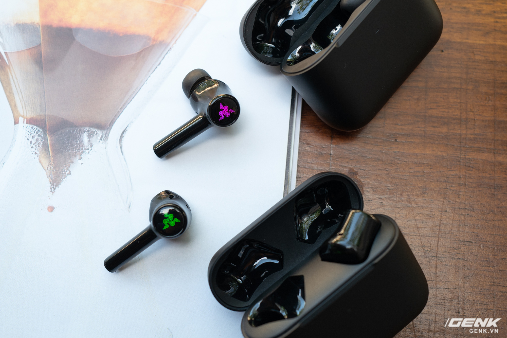 Open the box Razer Hammerhead TWS 2021 (Gen 2): Active noise cancellation, RGB color changing lights, 60ms low audio latency, worth an upgrade compared to the 2019 version - Photo 9.