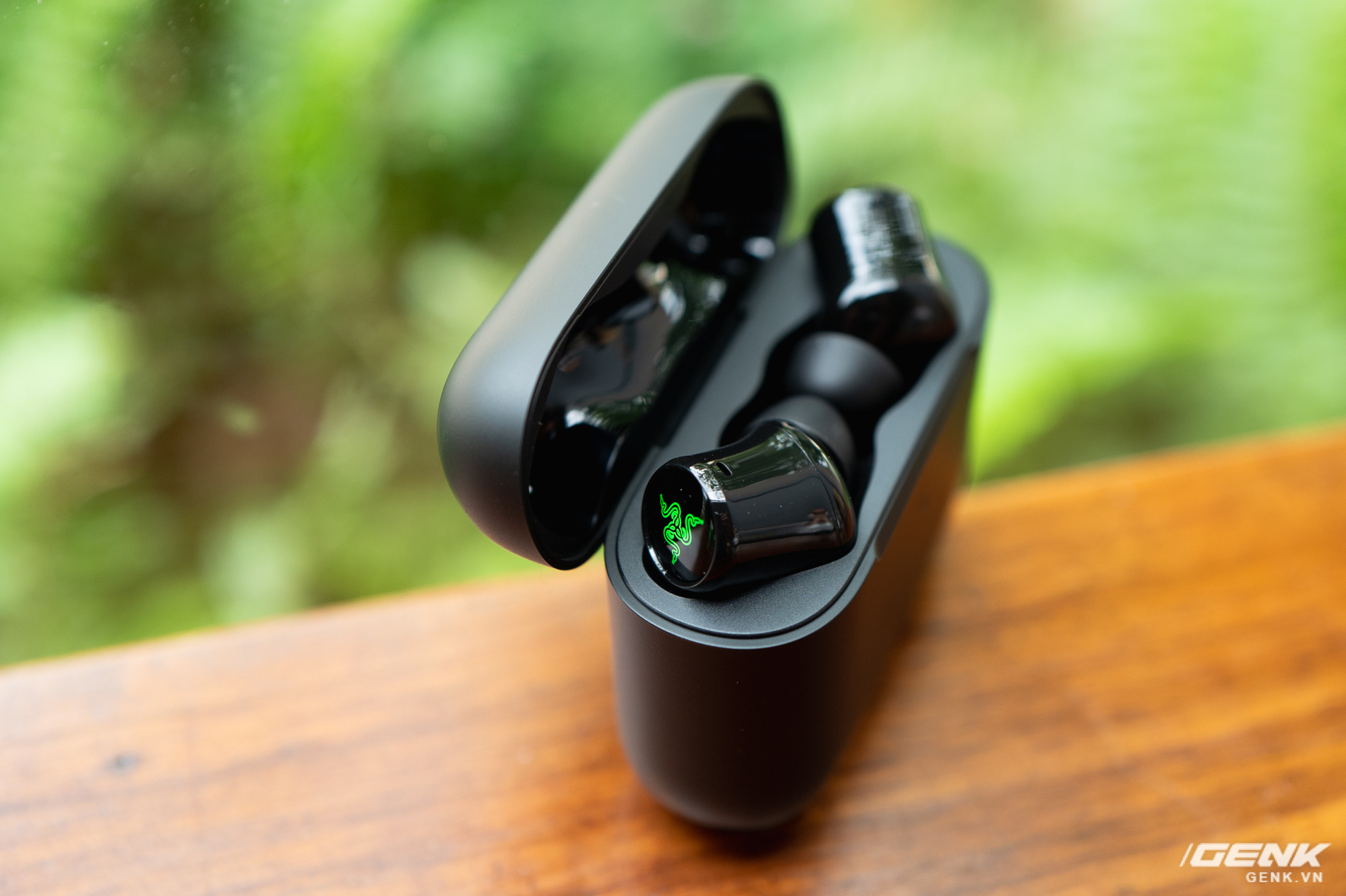 Open the box Razer Hammerhead TWS 2021 (Gen 2): Active noise cancellation, RGB color changing lights, 60ms low audio delay, worth an upgrade compared to the 2019 version - Photo 7.