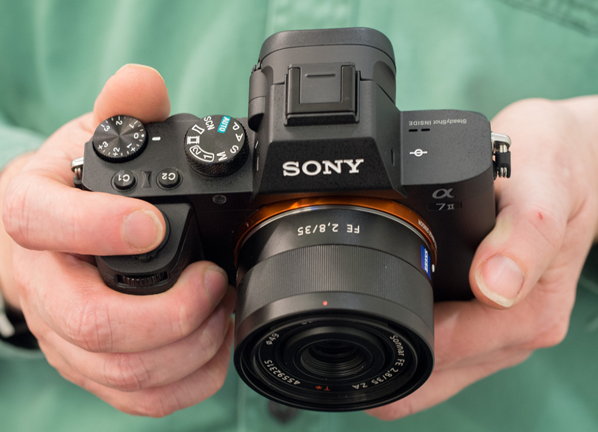 Sony stopped ordering the Sony a7 II, a6400 and a6100 camera lines because of a lack of chips - Photo 1.