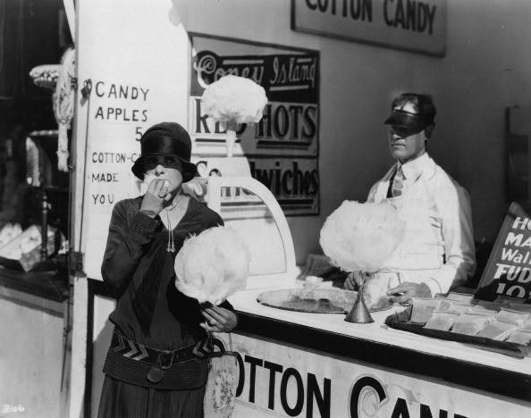 Surprise: Cotton candy turned out to be the invention of a dentist - Photo 4.