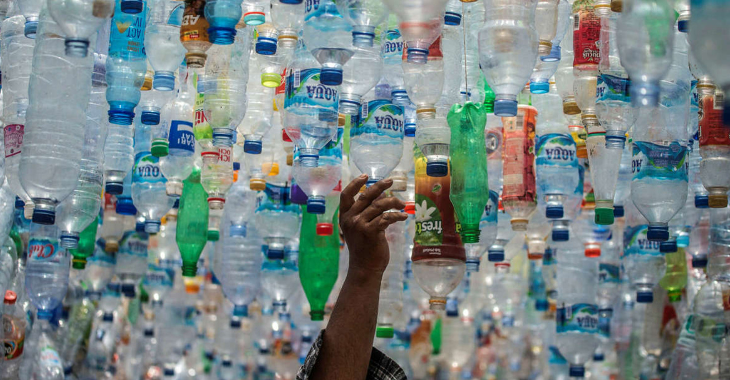 Scientists warn we must radically reduce the amount of primary plastic before 2025 - Photo 2.