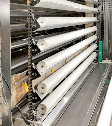 Bên trong nhà máy giấy vệ sinh Nhật Bản: Hoàn toàn tự động, tái chế đủ loại nguyên liệu, không cần tách kim loại đính kèm - Ảnh 11.