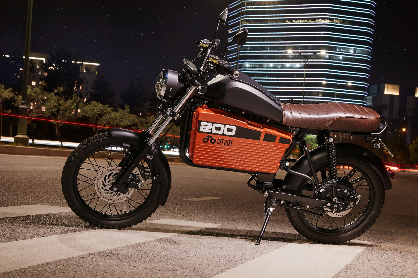 Dat Bike launches 2nd generation electric motorbike: 6,000W powerful motor and many modern technologies - Photo 1.