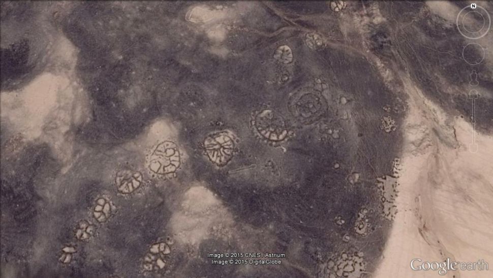 14 địa điểm kỳ lạ trên Google Earth - Ảnh 3.