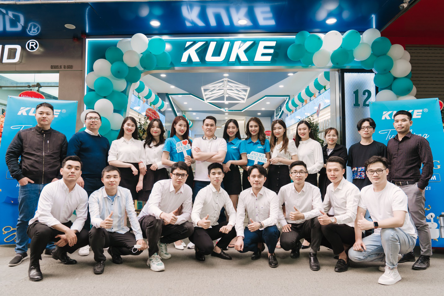 Khai trương Showroom phụ kiện điện thoại KUKE chính thức tại Hà Nội [HOT]