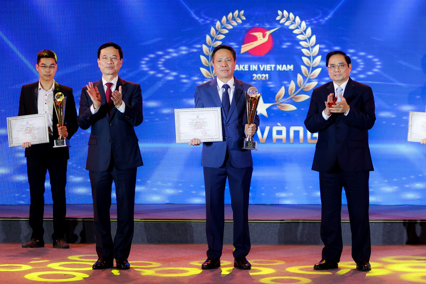 VNPT xuất sắc giành 1 giải Vàng và 1 giải Bạc của Make in Viet Nam 2021 [HOT]