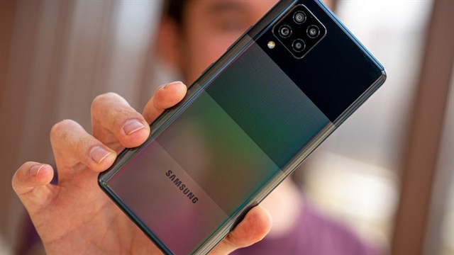 GSMArena suggests 7 most durable battery smartphones in 2021 - Photo 7.