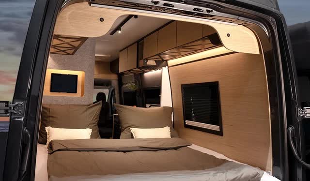 The motorhomes that break the island in 2021: The house must have a roof, so wide that it can accommodate even a supercar - Photo 11.