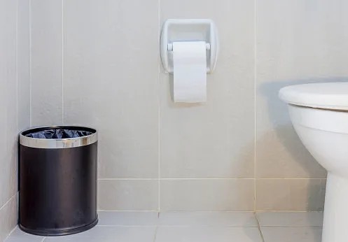 Những nơi trong phòng tắm thường xuyên bị bỏ quên khi dọn dẹp - 10 người thì đến 9 mắc lỗi - Ảnh 1.