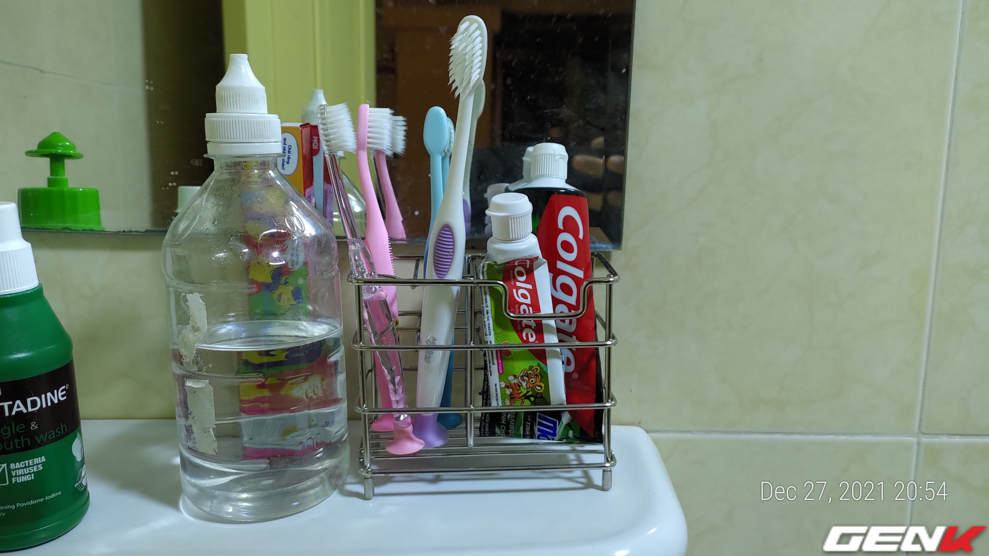 The places in the bathroom are often forgotten when cleaning - 10 people make 9 mistakes - Photo 15.