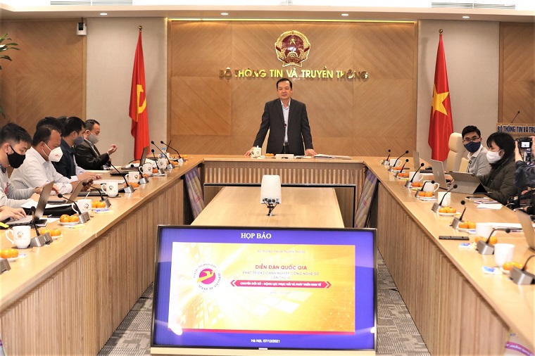 Bộ Thông tin và Truyền thông họp báo về &quot;Diễn đàn Quốc gia Phát triển Doanh nghiệp Công nghệ số Việt Nam lần thứ III&quot; - Ảnh 1.
