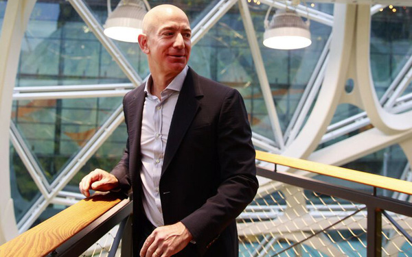  Khép lại hành trình 27 năm lãnh đạo Amazon trên cương vị CEO, Jeff Bezos gửi lá thư xúc động tới nhân viên - Ảnh 1.