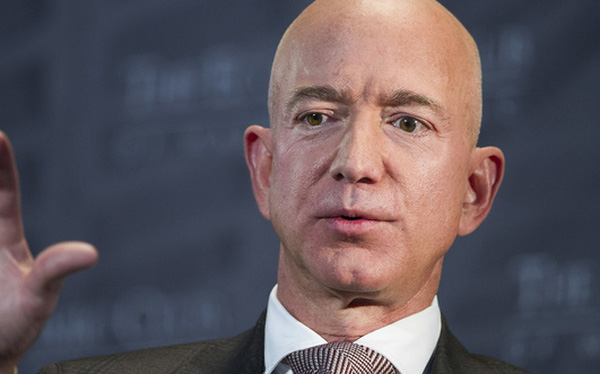  Jeff Bezos từ chức CEO tác động thế nào đến Amazon? - Ảnh 1.