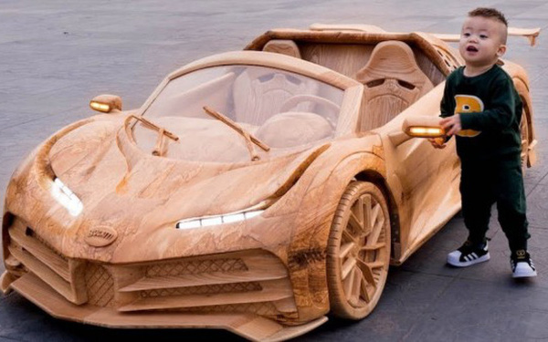  Độc nhất vô nhị: Bố trẻ dành 40 ngày làm siêu xe Bugatti Centodieci bằng gỗ tặng con trai - Ảnh 1.