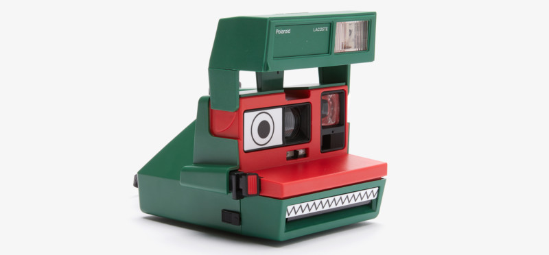 Polaroid hợp tác cùng Lacoste ra mắt bộ sưu tập quần áo và máy ảnh cực độc đáo - Ảnh 2. Polaroid hợp tác cùng Lacoste ra mắt bộ sưu tập quần áo và máy ảnh cực độc đáo - Ảnh 2.