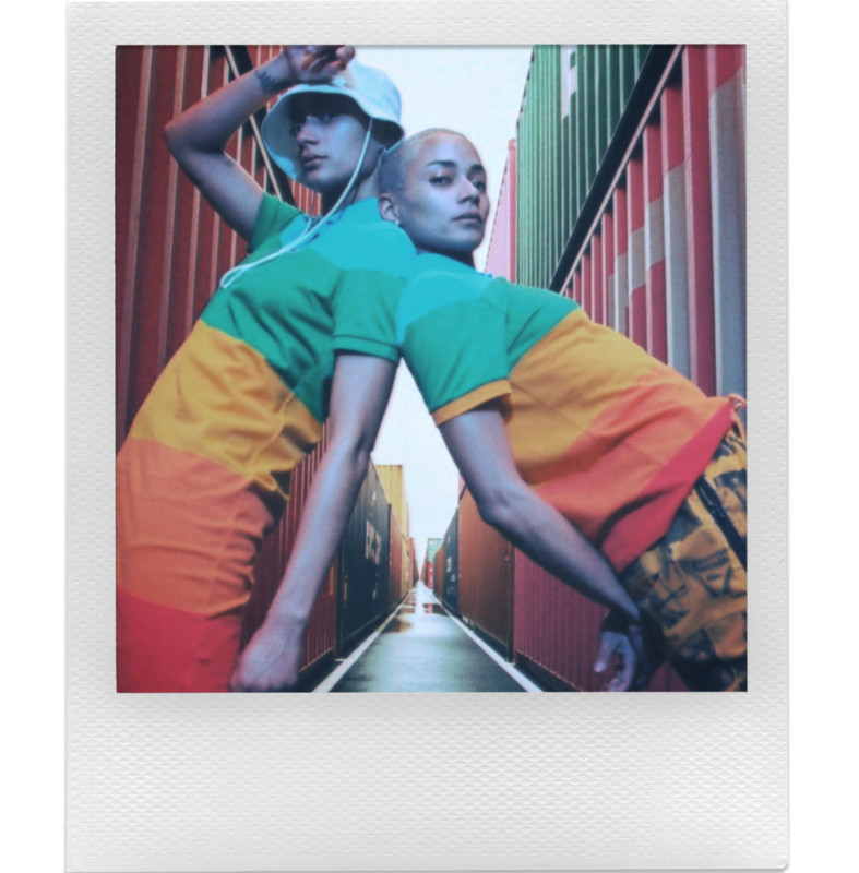 Polaroid hợp tác cùng Lacoste ra mắt bộ sưu tập quần áo và máy ảnh cực độc đáo - Ảnh 6.