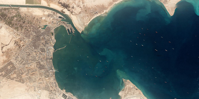  Cuộc khủng hoảng trên Kênh đào Suez: Một ngọn gió đã khiến hàng trăm tàu thuyền đứng im, gây thiệt hại cả chục tỷ đô cho thương mại toàn cầu như thế nào? - Ảnh 4.