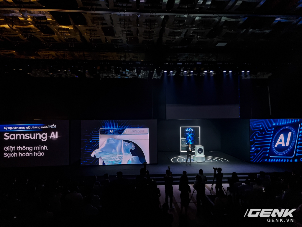 Samsung Việt Nam ra mắt loạt sản phẩm công nghệ cao cấp, trong đó có cả TV MICRO LED giá lên đến 3,5 tỉ đồng - Ảnh 9. Samsung Việt Nam ra mắt loạt sản phẩm công nghệ cao cấp, trong đó có cả TV MICRO LED giá lên đến 3,5 tỉ đồng - Ảnh 9.