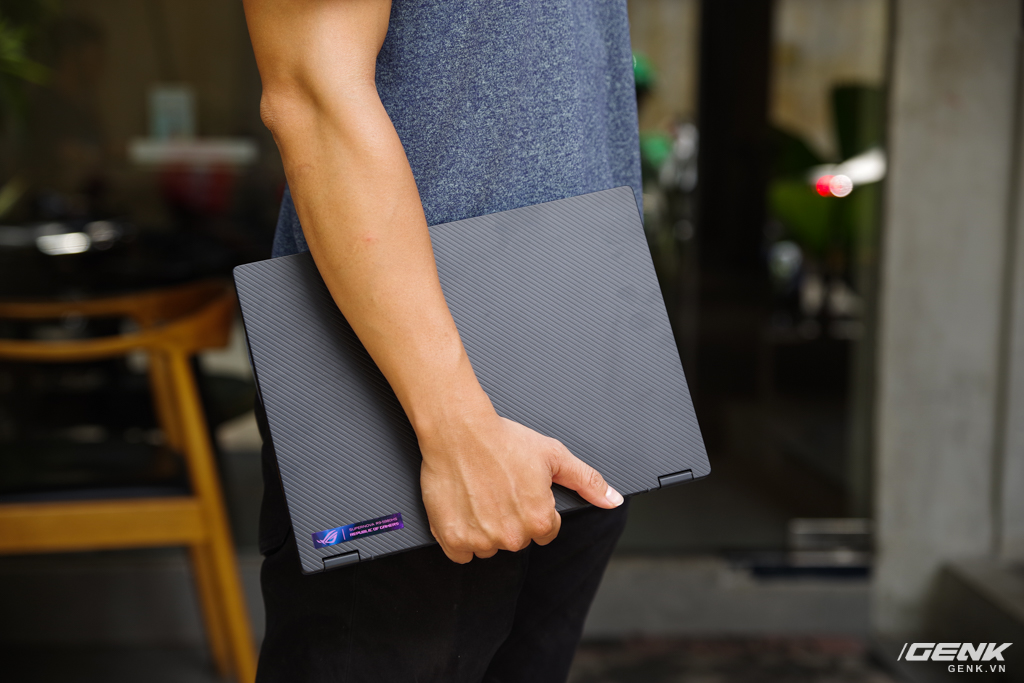 3 ngày dùng thử ASUS ROG Flow X13: Laptop chơi game giờ nhỏ gọn quá, không quen! - Ảnh 13. 3 ngày dùng thử ASUS ROG Flow X13: Laptop chơi game giờ nhỏ gọn quá, không quen! - Ảnh 13.