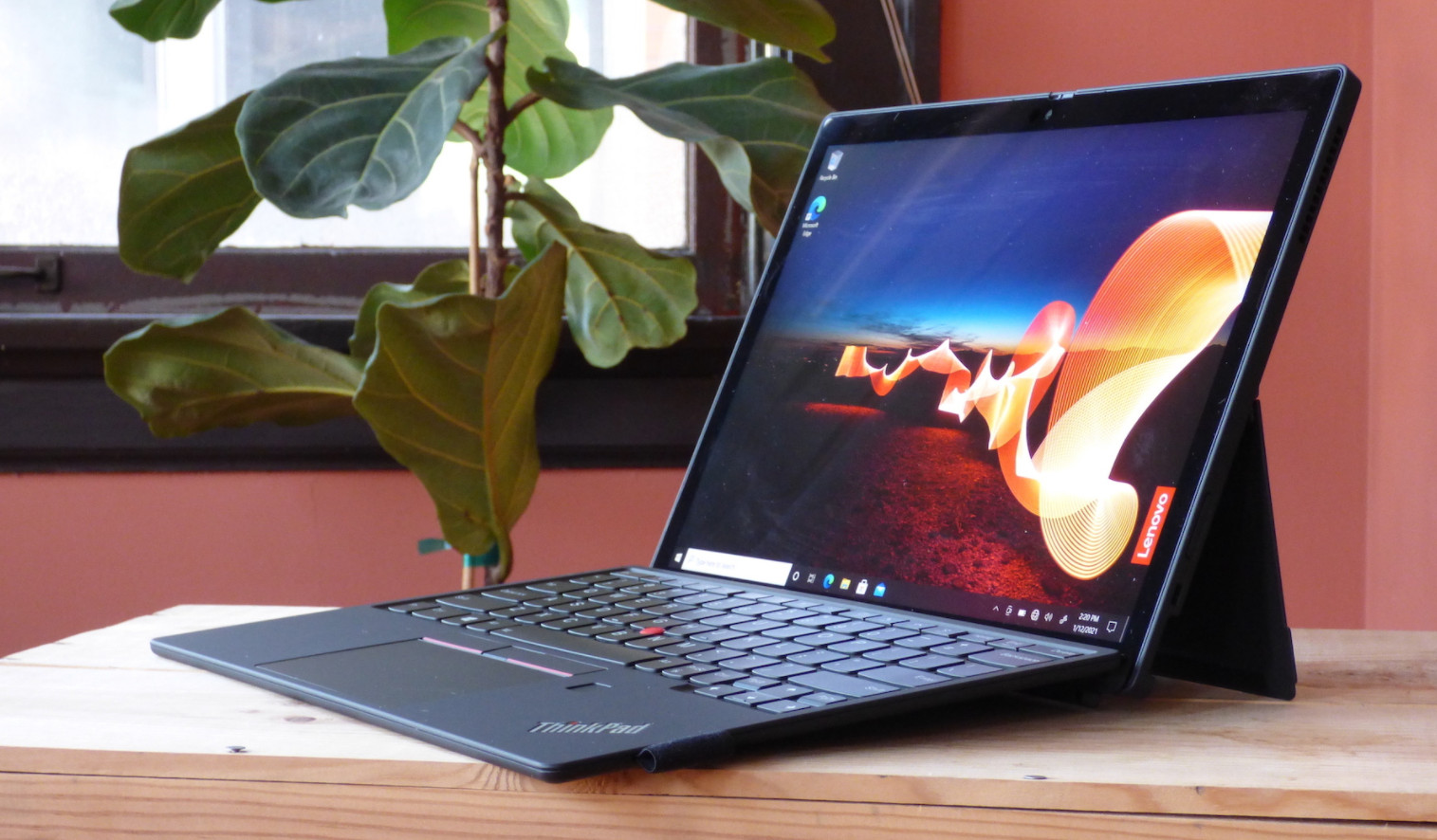 Microsoft nộp bằng sáng chế “chế độ máy bay” nhằm bảo vệ thiết kế Surface Pro trước vấn nạn sao chép không xin phép - Ảnh 3. Microsoft nộp bằng sáng chế “chế độ máy bay” nhằm bảo vệ thiết kế Surface Pro trước vấn nạn sao chép không xin phép - Ảnh 3.