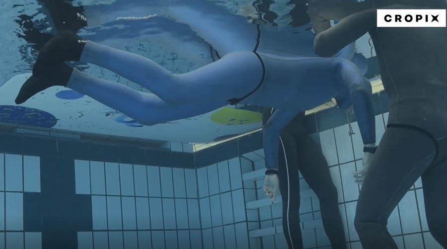 Người đàn ông 54 tuổi nhịn thở dưới nước trong 24 phút 33 giây, tự phá kỷ lục bản thân và lập kỷ lục thế giới mới - Ảnh 2.