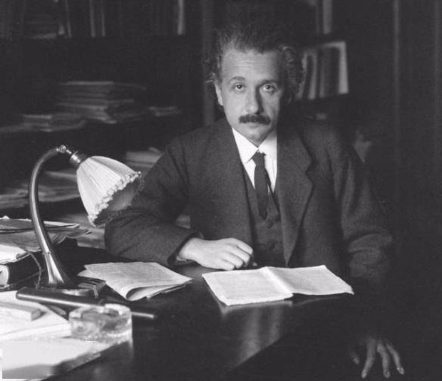  Những vĩ nhân thân xác không còn nguyên vẹn sau khi mất: Não của Einstein thậm chí bị cắt thành 240 mảnh - Ảnh 1.