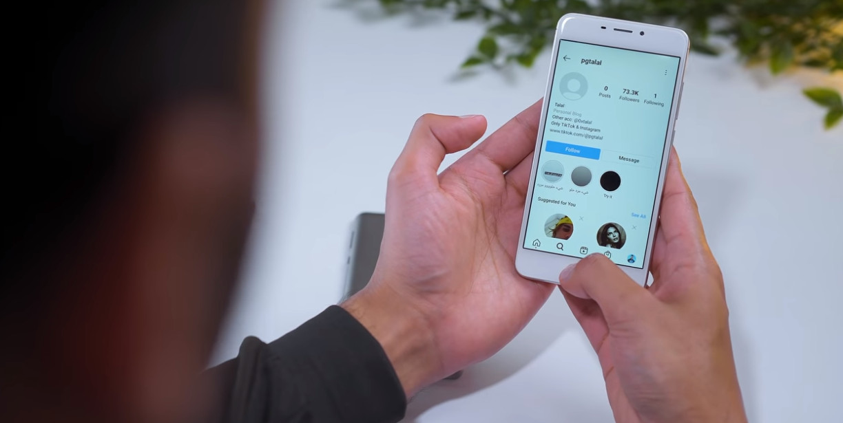 Một story bí ẩn trên Instagram đang khiến người dùng iPhone trên thế giới bị văng khỏi ứng dụng - Ảnh 4. Một story bí ẩn trên Instagram đang khiến người dùng iPhone trên thế giới bị văng khỏi ứng dụng - Ảnh 4.