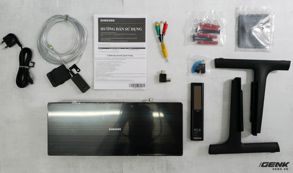 Đập thùng TV Samsung The Frame 2021 43 inch: Rất phù hợp không gian Minimalist, hơn 1.400 khung tranh nghệ thuật, tự lắp đặt không hề khó - Ảnh 3. Đập thùng TV Samsung The Frame 2021 43 inch: Rất phù hợp không gian Minimalist, hơn 1.400 khung tranh nghệ thuật, tự lắp đặt không hề khó - Ảnh 3.