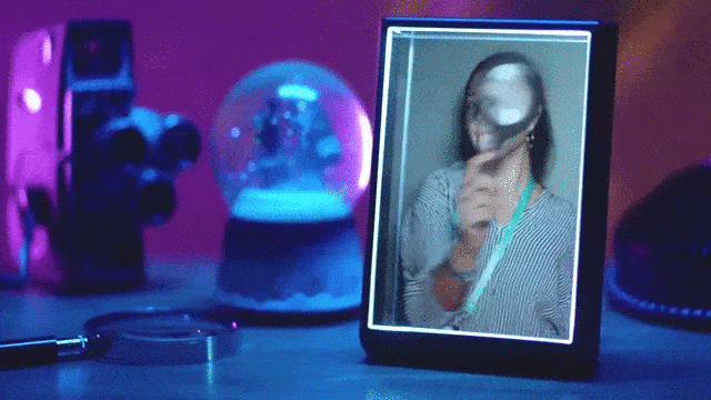 Với giá thương mại 249 USD, khung ảnh hologram này sẽ biến bàn làm việc của bạn ảo diệu hơn bao giờ hết - Ảnh 2.