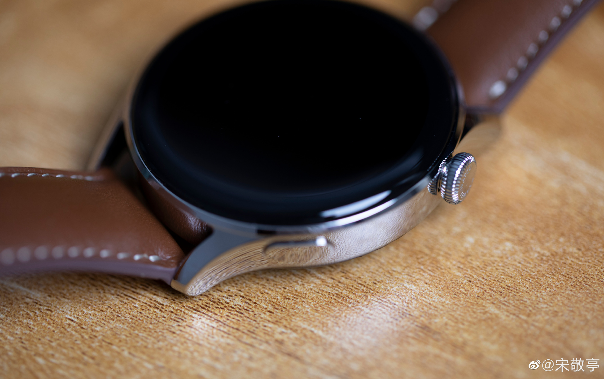 Huawei Watch 3 ra mắt: Có núm xoay như Apple Watch, chạy HarmonyOS, pin 3 ngày, giá từ 9.4 triệu đồng - Ảnh 3. Huawei Watch 3 ra mắt: Có núm xoay như Apple Watch, chạy HarmonyOS, pin 3 ngày, giá từ 9.4 triệu đồng - Ảnh 3.
