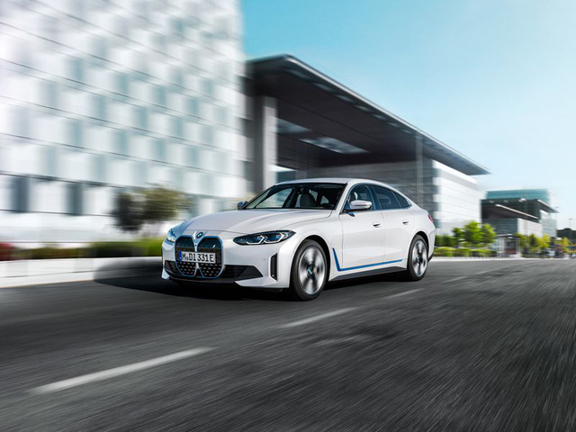BMW i4 - chiếc sedan hạng sang chạy điện cả thế giới đang mong đợi? - Ảnh 3.