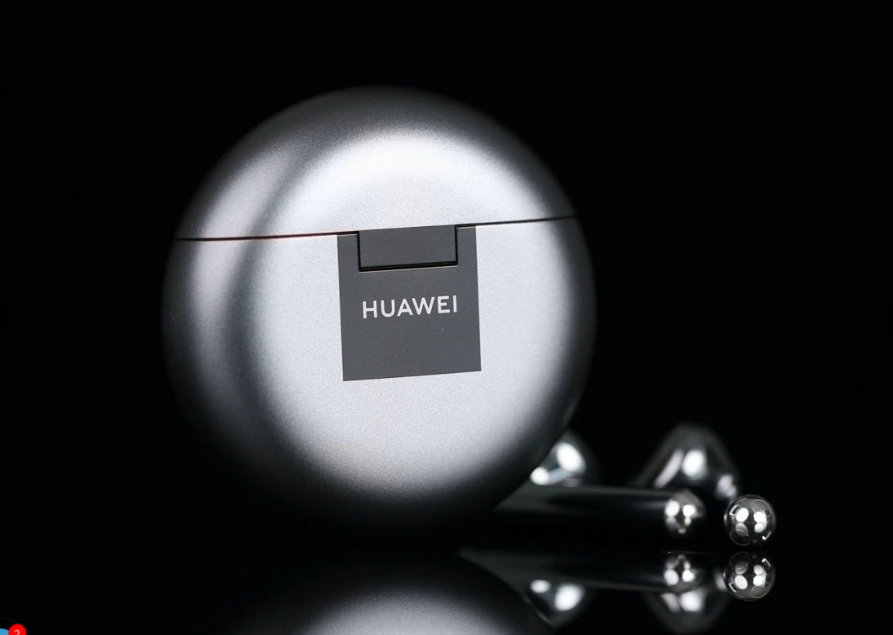 Huawei ra mắt tai nghe true wireless cao cấp FreeBuds 4: Nhỏ, nhẹ, mạnh và giá bán rẻ hơn AirPods Pro - Ảnh 2. Huawei ra mắt tai nghe true wireless cao cấp FreeBuds 4: Nhỏ, nhẹ, mạnh và giá bán rẻ hơn AirPods Pro - Ảnh 2.