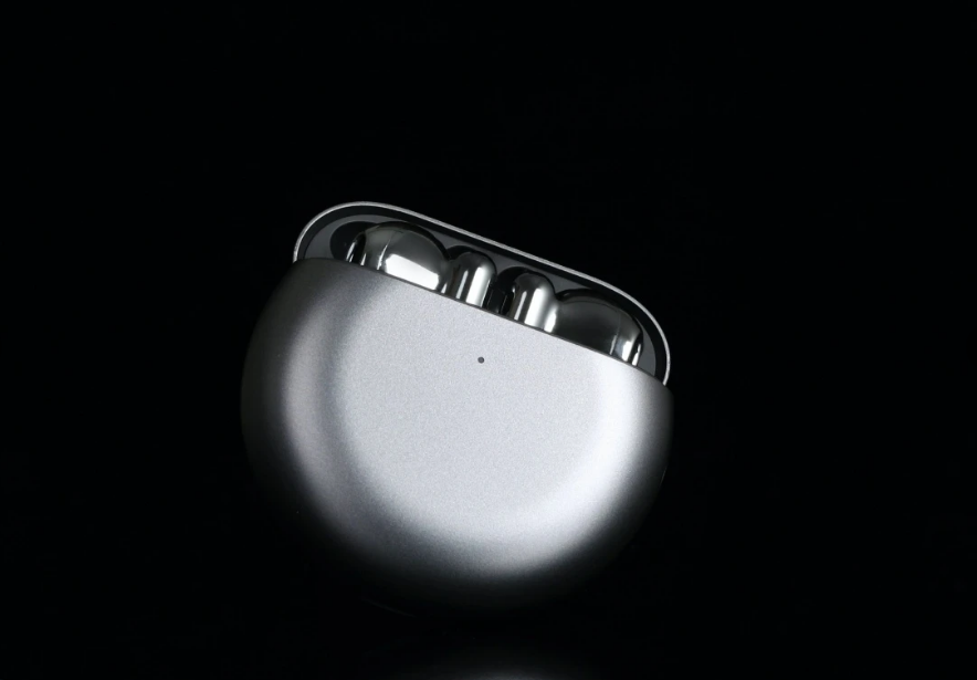 Huawei ra mắt tai nghe true wireless cao cấp FreeBuds 4: Nhỏ, nhẹ, mạnh và giá bán rẻ hơn AirPods Pro - Ảnh 3. Huawei ra mắt tai nghe true wireless cao cấp FreeBuds 4: Nhỏ, nhẹ, mạnh và giá bán rẻ hơn AirPods Pro - Ảnh 3.