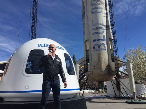 Nhận được sự chấp thuận của Cục Hàng không Liên bang, tỷ phú Jeff Bezos sẽ bay tới rìa không gian vào ngày 20 tháng 7 - Ảnh 1.