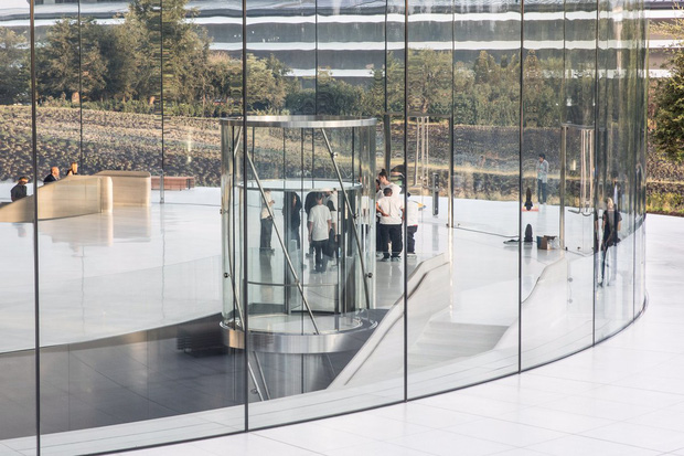  Cận cảnh Apple Park: Văn phòng đẹp nhất thế giới trị giá 5 tỷ USD, nơi tổ chức buổi ra mắt iPhone 13 đêm nay! - Ảnh 12.