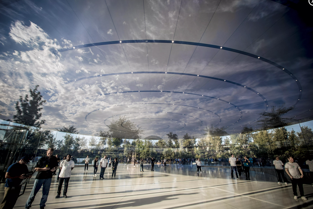  Cận cảnh Apple Park: Văn phòng đẹp nhất thế giới trị giá 5 tỷ USD, nơi tổ chức buổi ra mắt iPhone 13 đêm nay! - Ảnh 15.