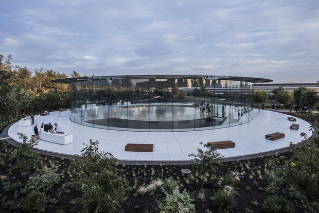  Cận cảnh Apple Park: Văn phòng đẹp nhất thế giới trị giá 5 tỷ USD, nơi tổ chức buổi ra mắt iPhone 13 đêm nay! - Ảnh 7.