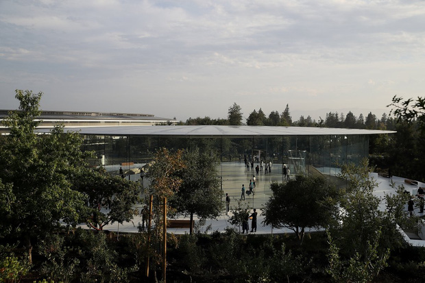  Cận cảnh Apple Park: Văn phòng đẹp nhất thế giới trị giá 5 tỷ USD, nơi tổ chức buổi ra mắt iPhone 13 đêm nay! - Ảnh 10.