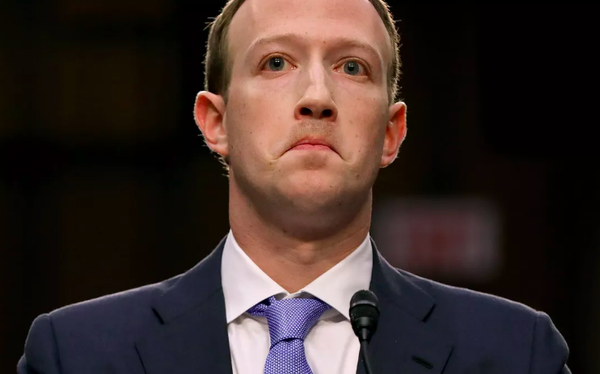 Cổ đông phẫn nộ khi biết Facebook chi 5 tỷ USD ‘lobby’ để Mark Zuckerberg không bị kiện sau vụ lộ dữ liệu 87 triệu người dùng [HOT]