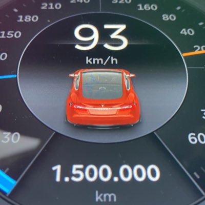 Dùng Tesla Model S làm xe taxi, đạt ngưỡng ODO "khủng" 1.500.000km - Ảnh 1. Dùng Tesla Model S làm xe taxi, đạt ngưỡng ODO "khủng" 1.500.000km - Ảnh 1.