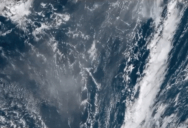Kinh hoàng hình ảnh núi lửa Hunga Tonga phun trào nhìn từ không gian - Ảnh 3.