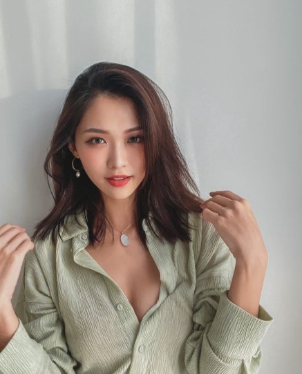 Cô người mẫu Instagram 28 tuổi gây sốt cộng đồng tiền mã hóa sau khi ra mắt dự án DAO đầy tham vọng

 - Ảnh 1.
